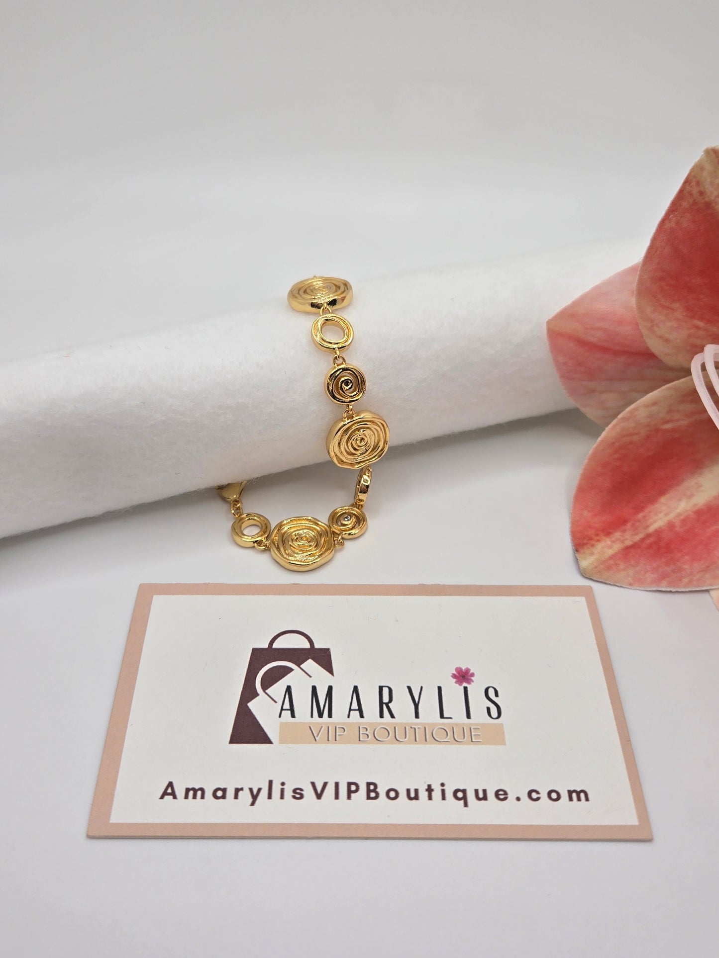 Vintage-Inspired 18K Gold Round Link Bracelet