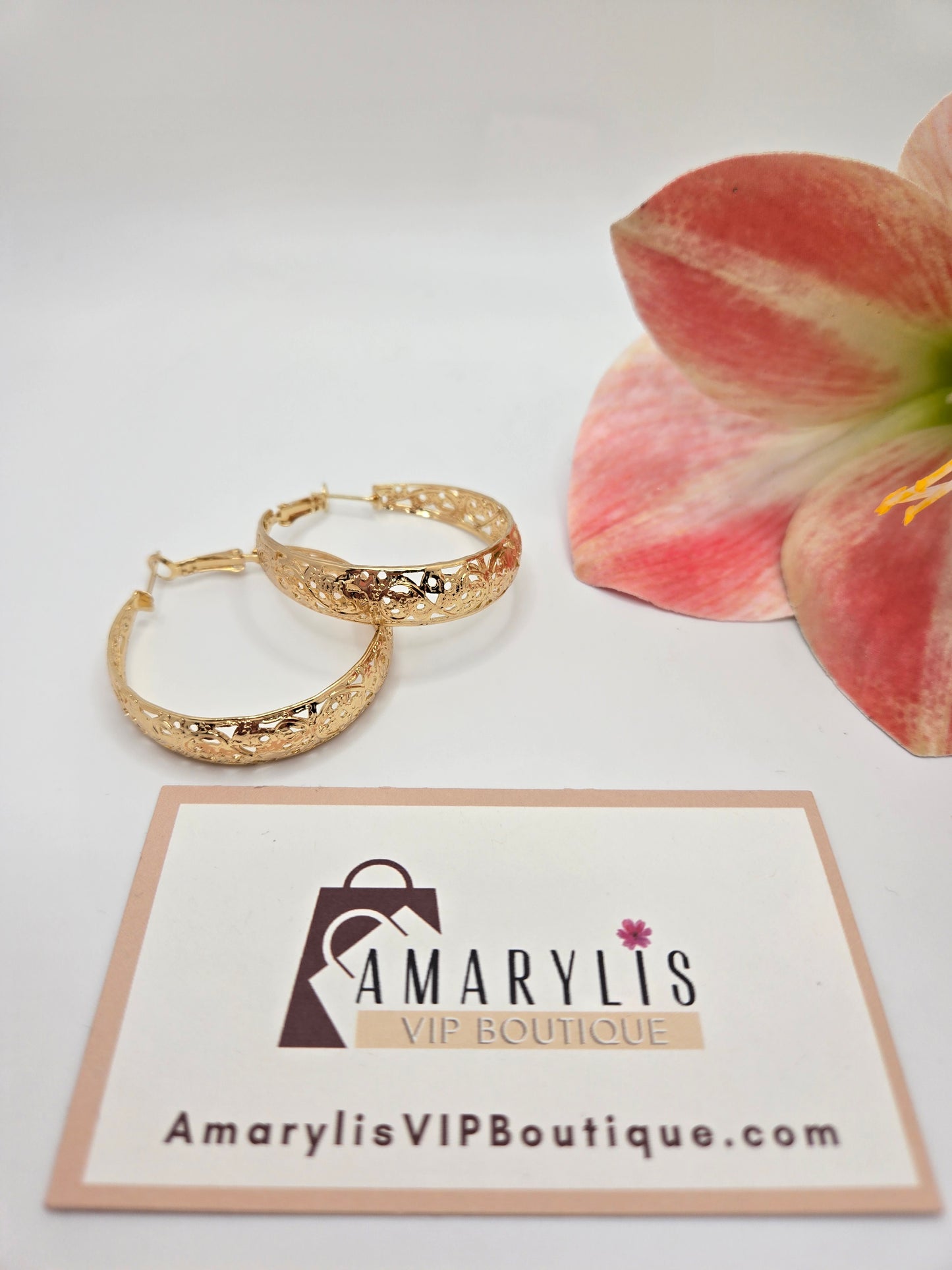 hoop earrings, vintage-inspired jewelry, gold earrings, silver earrings, lightweight earrings, boho chic earrings, elegant hoops, statement accessories