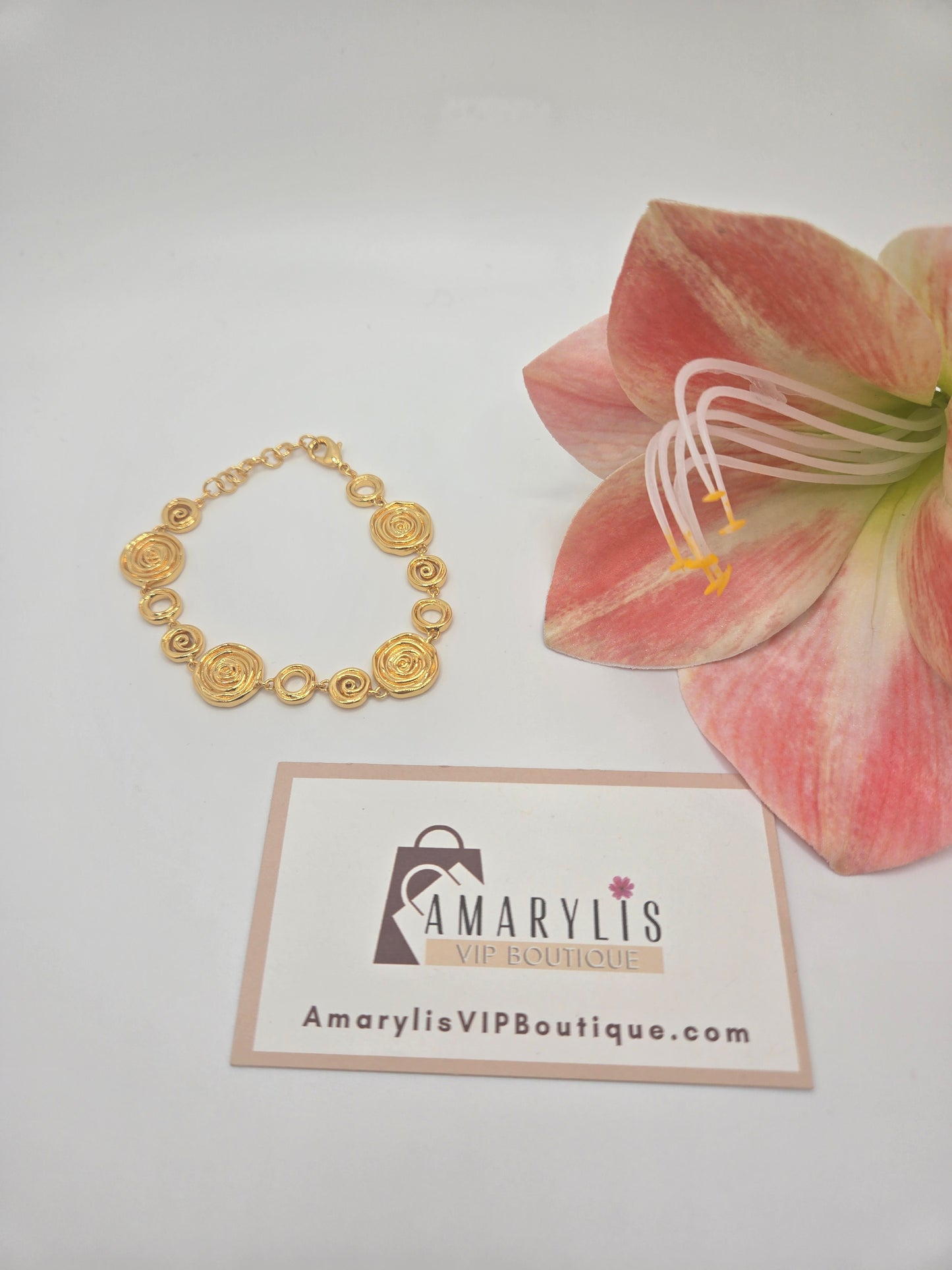 Vintage-Inspired 18K Gold Round Link Bracelet