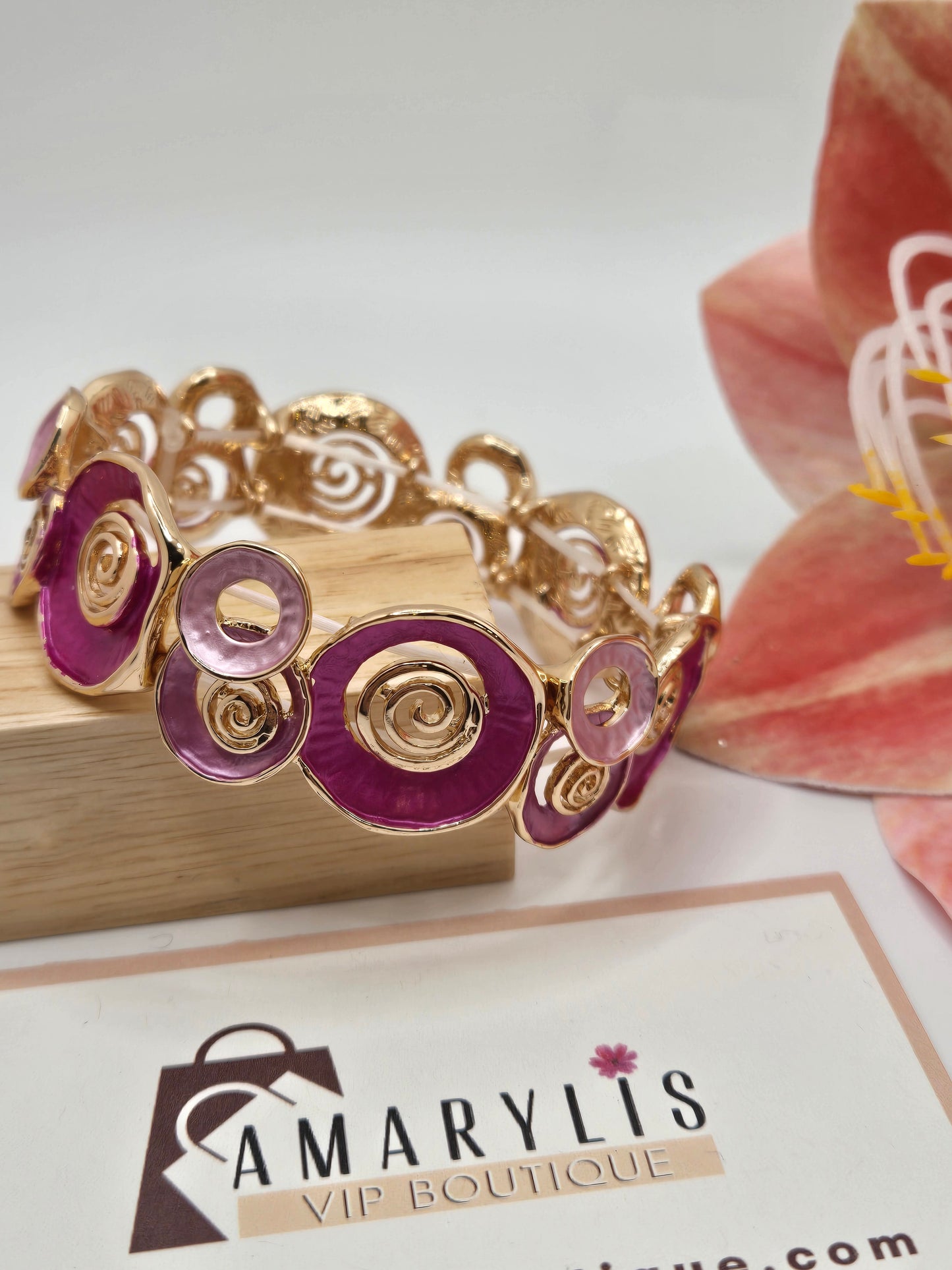 Vintage stretch bracelet
Abstract gold bracelet
Blue and pink accent jewelry
Stretchy bracelet for women
Comfortable gold-tone bracelet
Elastic bracelet for small wrists
Boho chic gold bracelet
Everyday vintage bracelet
Retro gold jewelry for women
Adjustable vintage bracelet
gift for her