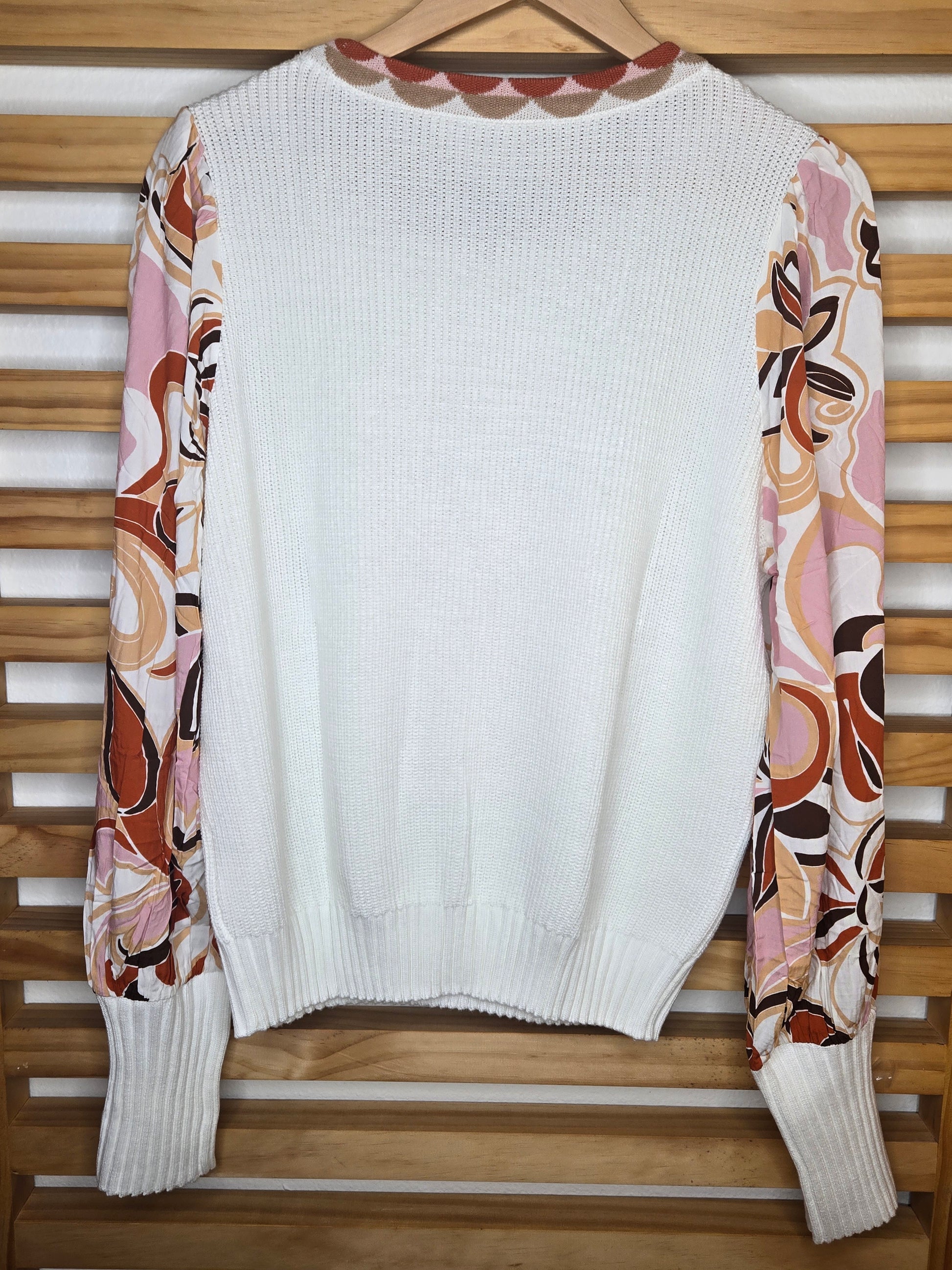 #LanternSleeves #ChicSweater #BohoStyle #CozyVibes #FallFashion #BohoChic #ElegantStyle #FashionInspo #SweaterWeather #StatementSleeves #FeminineFashion #CasualChic #EffortlessStyle #amarylisvipboutique