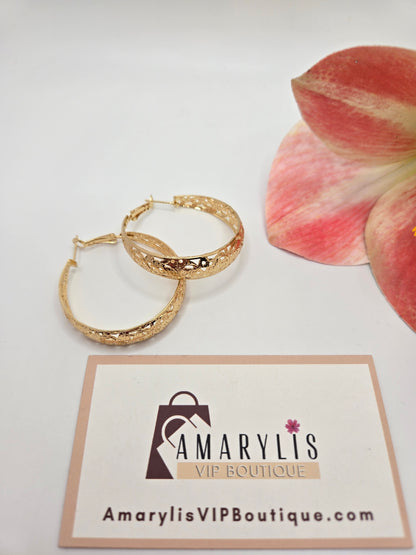 hoop earrings, vintage-inspired jewelry, gold earrings, silver earrings, lightweight earrings, boho chic earrings, elegant hoops, statement accessories