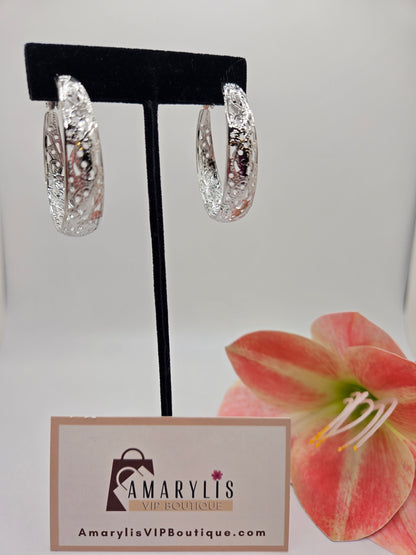 hoop earrings, vintage-inspired jewelry, gold earrings, silver earrings, lightweight earrings, boho chic earrings, elegant hoops, statement accessories