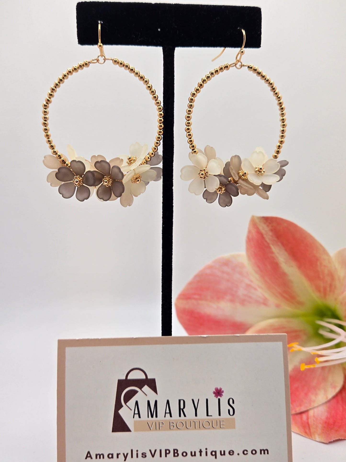 floral earrings, hoop earrings, dangle earrings, boho jewelry, feminine style, gold accessories, modern classics, chic jewelry, gift for her