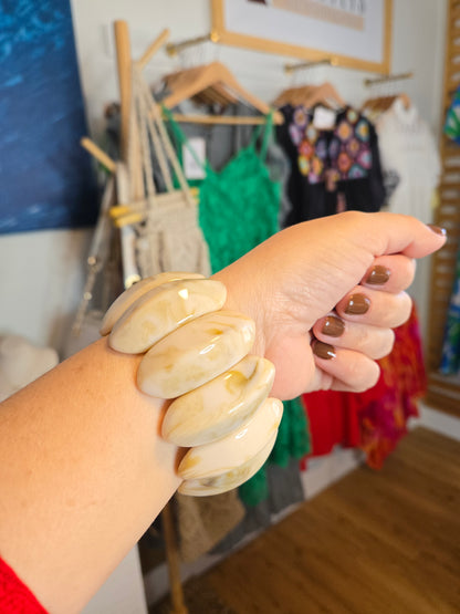 boho jewelry, stretch bracelet, resin bangle, metallic accents, fashion accessories, marble effect, chic style, women’s jewelry