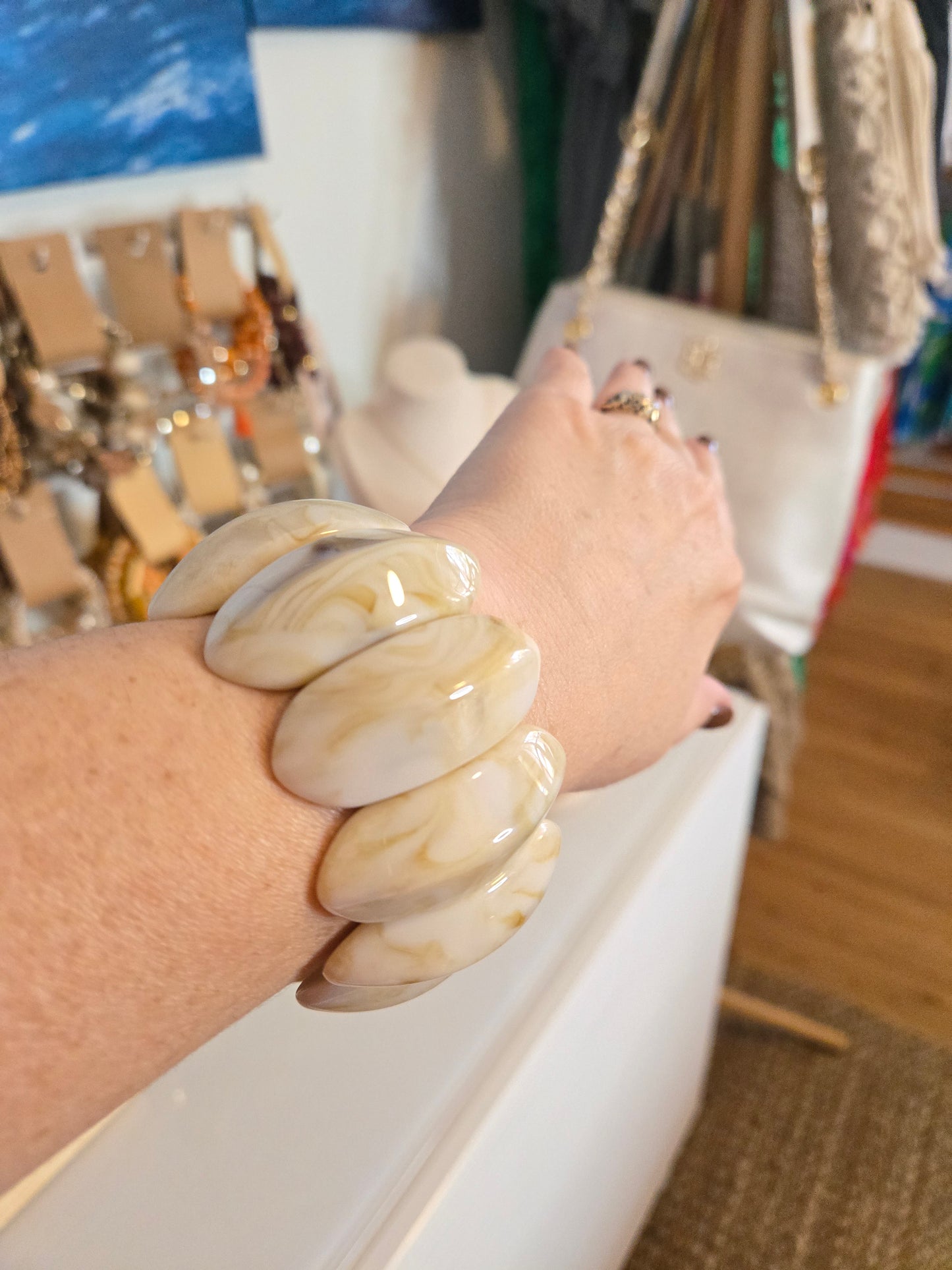 Ivory Oval Resin Stretch Bracelet