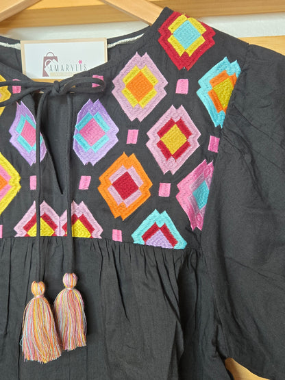 boho top, embroidered blouse, black blouse, puff sleeve top, boho chic style, women’s fashion, boutique style