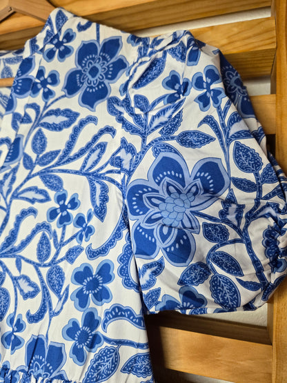 blue dress, floral print, puff sleeve dress, boho chic, casual dress, lined dress, dress with pockets, tiered dress, feminine style, vestido azul, vestido floral, vestido boho, mangas abullonadas, vestido con bolsillos, vestido forrado, vestido en capas, moda femenina, amarylisvipboutique