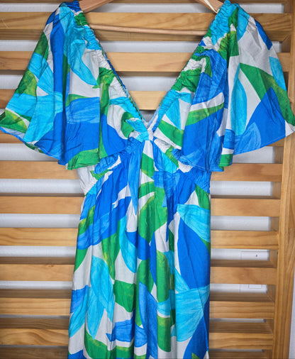 blue, maxi dress, floral print, v-neckline, v-back dress, flutter sleeve, casual dress, front slit, relaxed fit, romantic style, empire waist, amarylisvipboutique, amarylis 