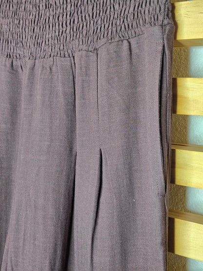 #HighWaistPants #ChicStyle #BohoElegance #ComfortAndStyle #WardrobeEssentials #TimelessFashion #EffortlessChic #TrendyLooks #SmockedWaist #SidePockets #ClassicVibes #amarylisvipboutique