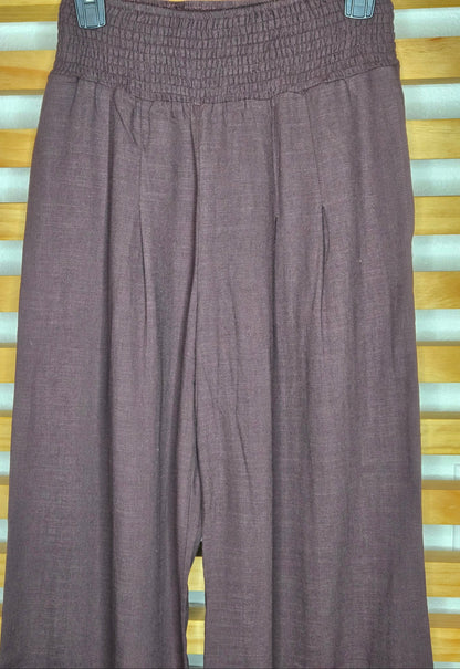 #HighWaistPants #ChicStyle #BohoElegance #ComfortAndStyle #WardrobeEssentials #TimelessFashion #EffortlessChic #TrendyLooks #SmockedWaist #SidePockets #ClassicVibes #amarylisvipboutique