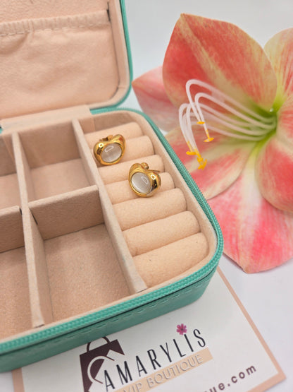 gold earrings, stud earrings, gold bean earrings, stone center earrings, elegant gold studs, everyday jewelry, minimalist earrings, dainty gold earrings, gold accessories, boho chic earrings, classic gold earrings, boutique jewelry, Amarylis VIP Boutique
