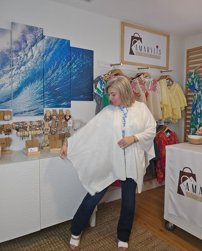 ruana, white, poncho, amarylisvipboutique