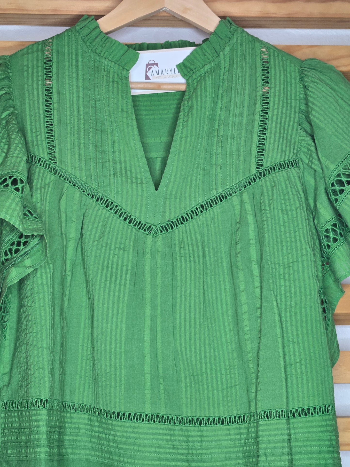 Short Sleeve V-Neck Top with Lace Trim – Green